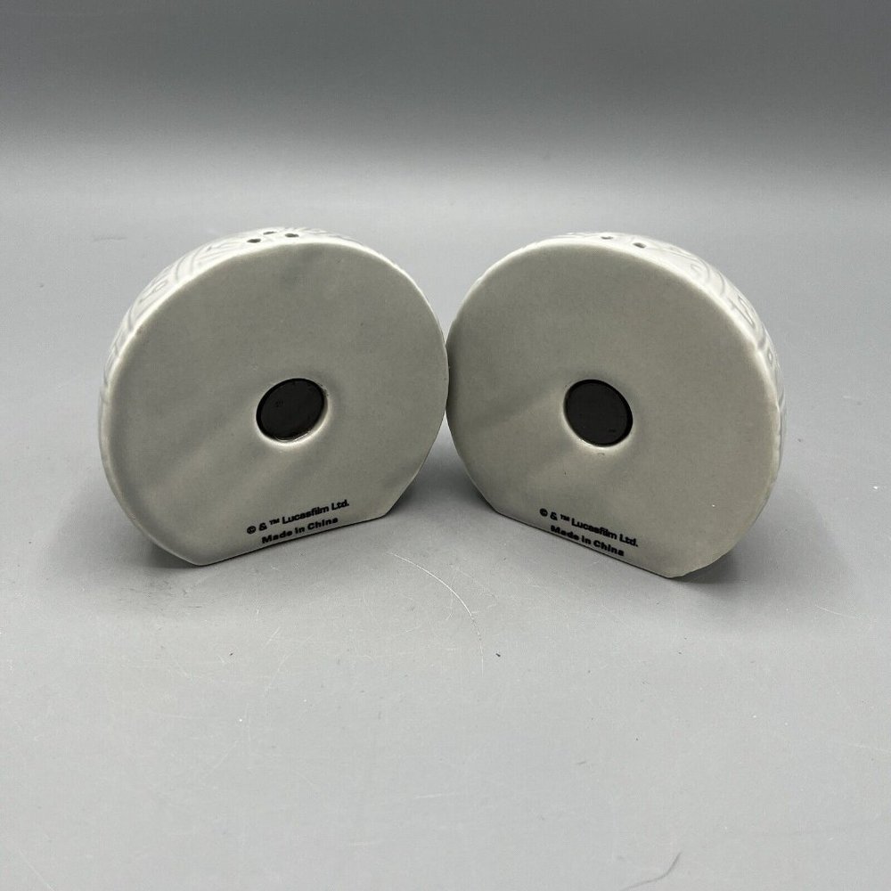 Disney Star Wars Ceramic Death Star Magnetic Salt & Pepper Shakers Lucasfilm - Picture 9 of 9